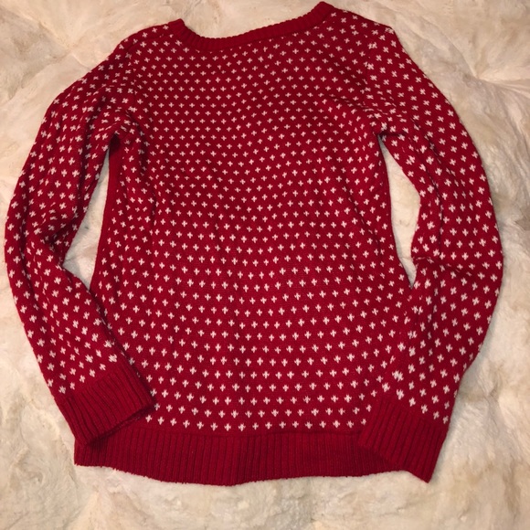 A cute Christmas sweater. - Picture 2 of 2